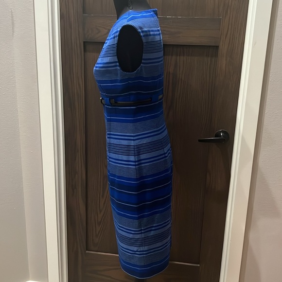 Size 2 Dana Buchman Blue Dress - Picture 3 of 8